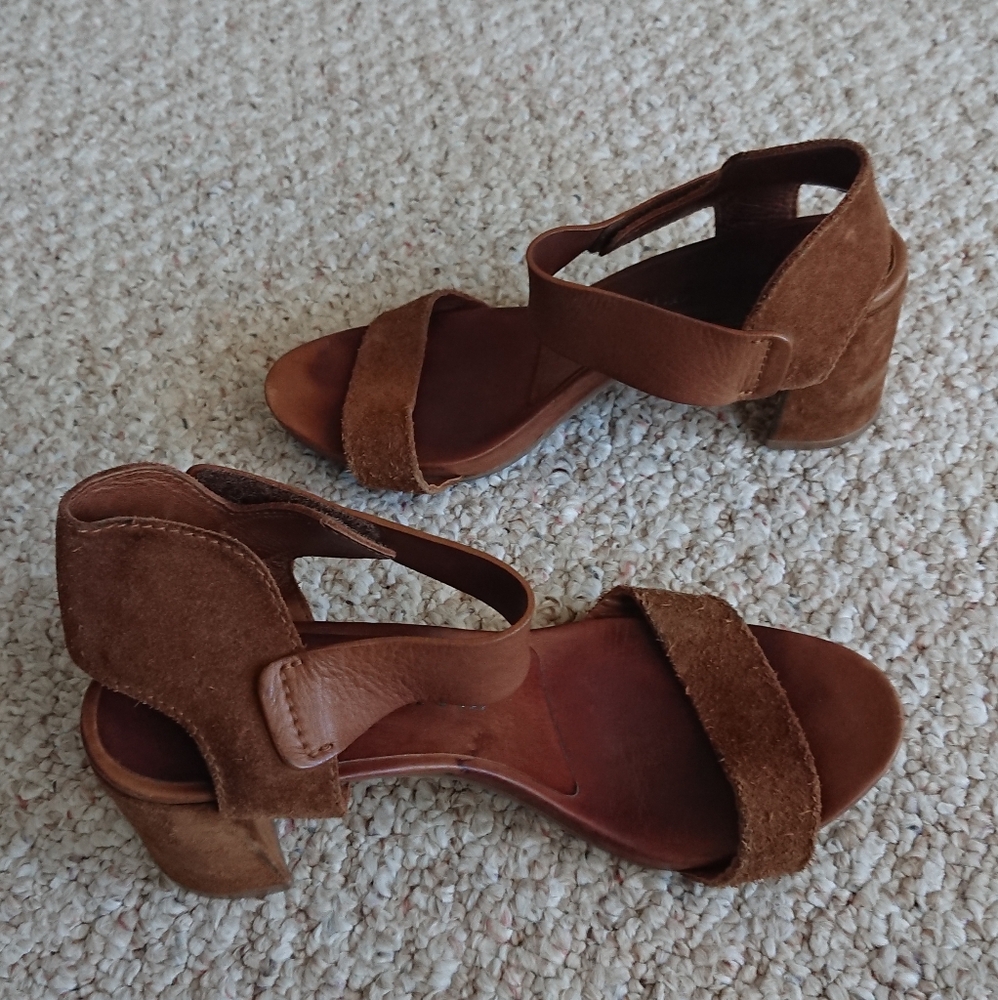 Pedro Garcia Block Heel Sandal - dark brown size 37.5